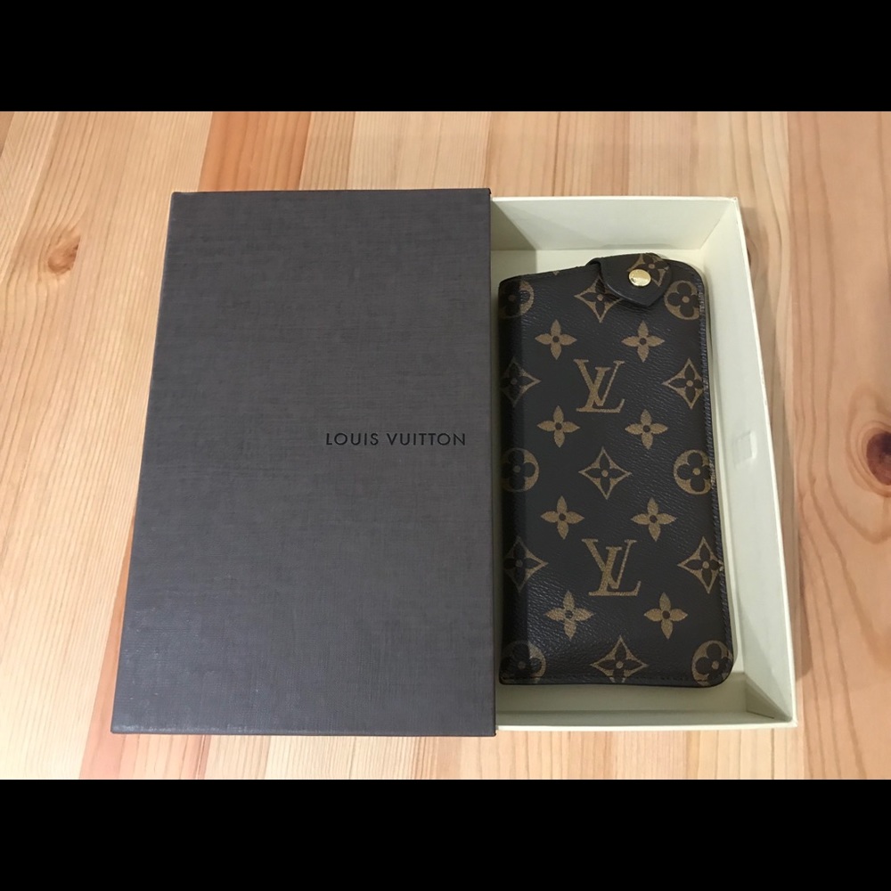 Louis Vuitton Monogram Sunglasses Case MM